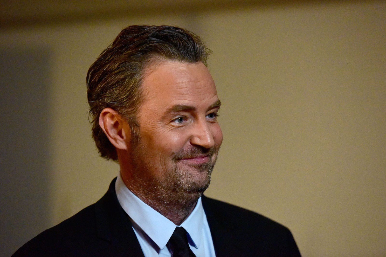 Matthew Perry Everything the ‘Friends’ Cast Has Said About the Upcoming Reunion Special