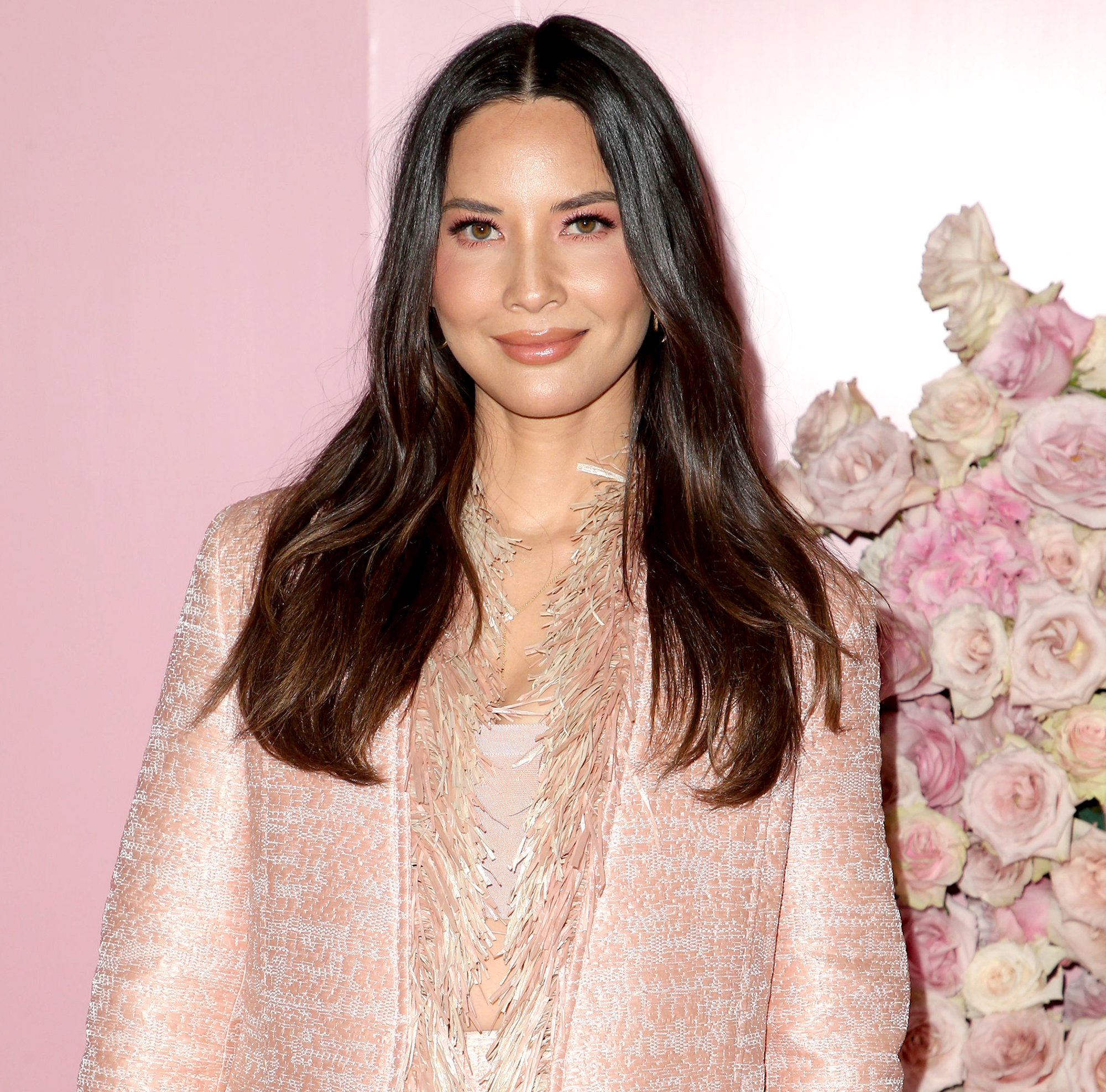Olivia Munn Recalls Dating a Conspiracy Theorist for Several Years 1