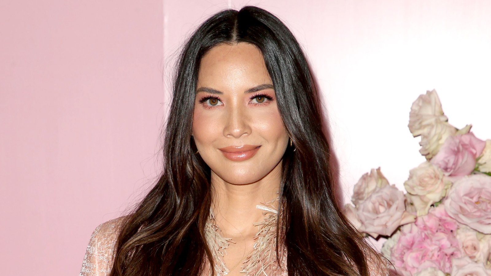 Olivia Munn Recalls Dating a Conspiracy Theorist for Several Years 1