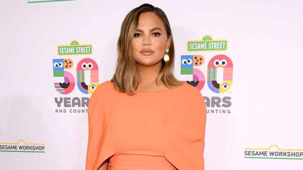 Pregnant Chrissy Teigen Is Hospitalized After Excessive Bleeding