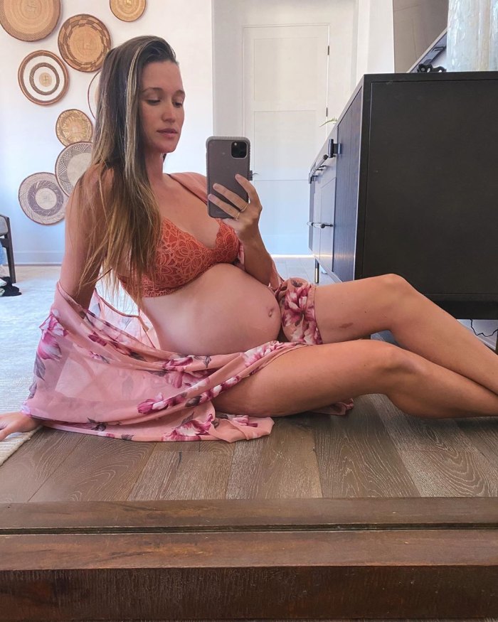 Pregnant Jade Roper Is Worried She’s Having Preterm Labor Contractions Ahead of 3rd Baby 1