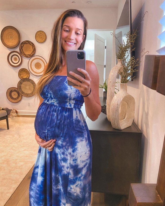 Pregnant Jade Roper Makes Baby Name Bracket