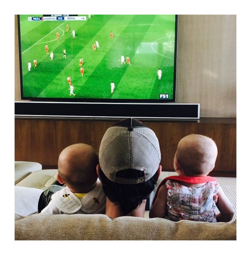 Watching The Game With Dad Enrique Iglesias Instagram Enrique Iglesias and Anna Kournikova Family Album