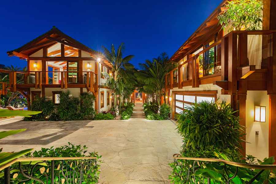 pierce-brosnan-puts-malibu-home-on-the-market-for-100-million