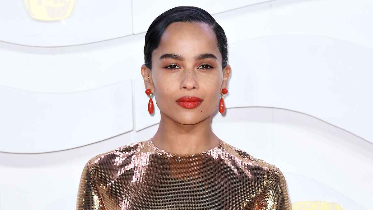 zoe-kravitz-mary-janes