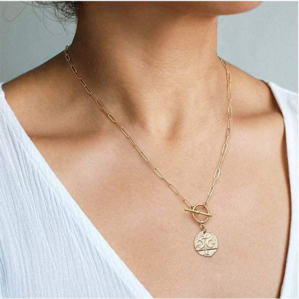 Aobei Pearl 18k Gold Medallion Pendant Necklace
