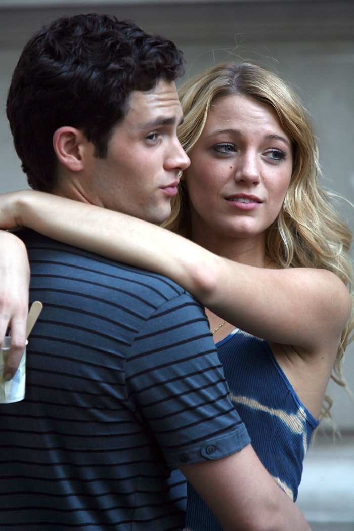 Blake Lively Hilariously Reacts Dan Being Gossip Girl 8 Years After Finale