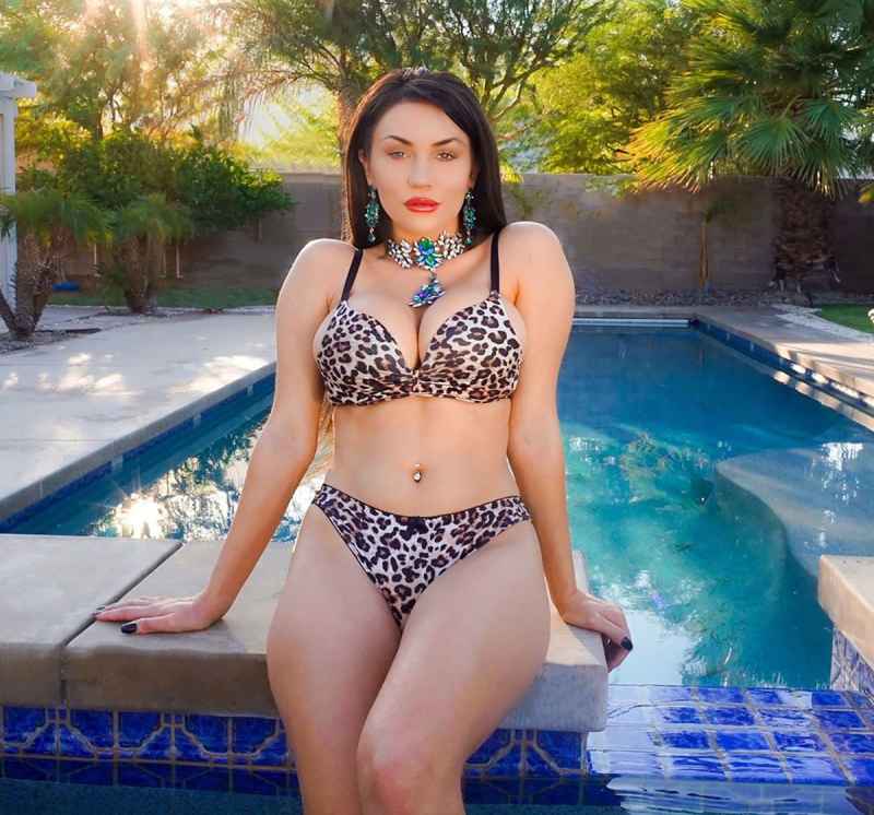 Courtney Stodden Puts Her Curves on Display in an Animal Print Bikini