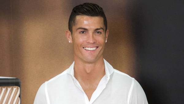 Cristiano Ronaldo Tests Positive For Covid