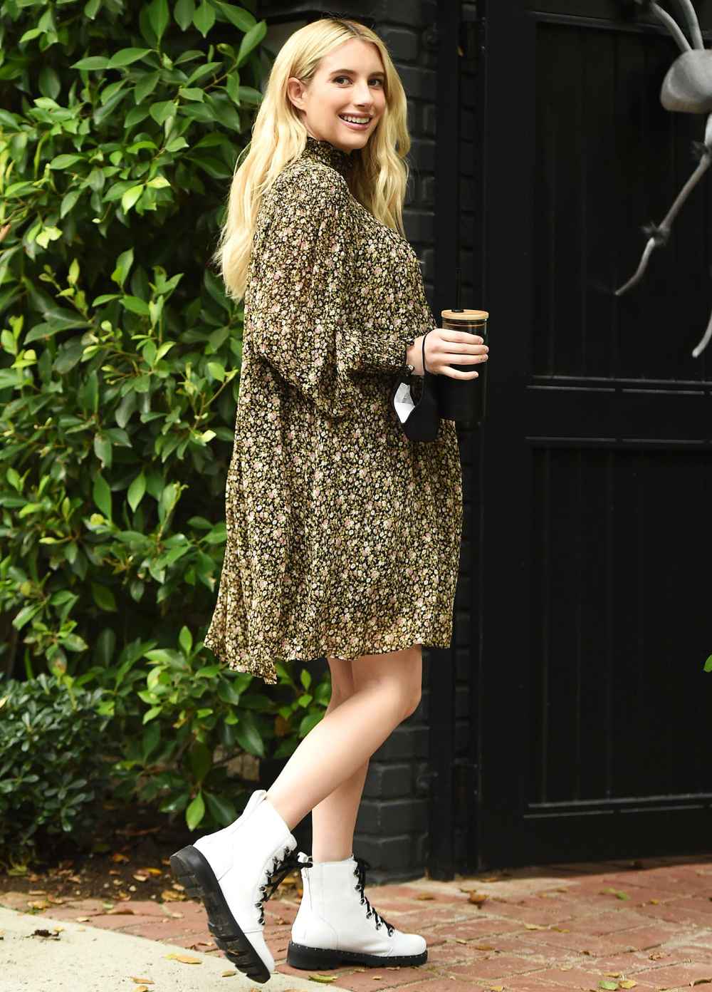 Emma Roberts Why Being Pregnant During a Pandemic Has Been Amazing 1