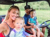 Jason Aldeanin ja Brittany Aldeanin poika Memphis ja tytär Navy olivat lähes IVF-kaksoset