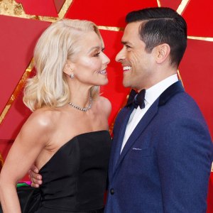 Kelly Ripa and Mark Consuelos attend the 90th Annual Academy Awards Kelly Ripa and Mark Consuelos Still Have an Infectious Energy Together As She Turns 50