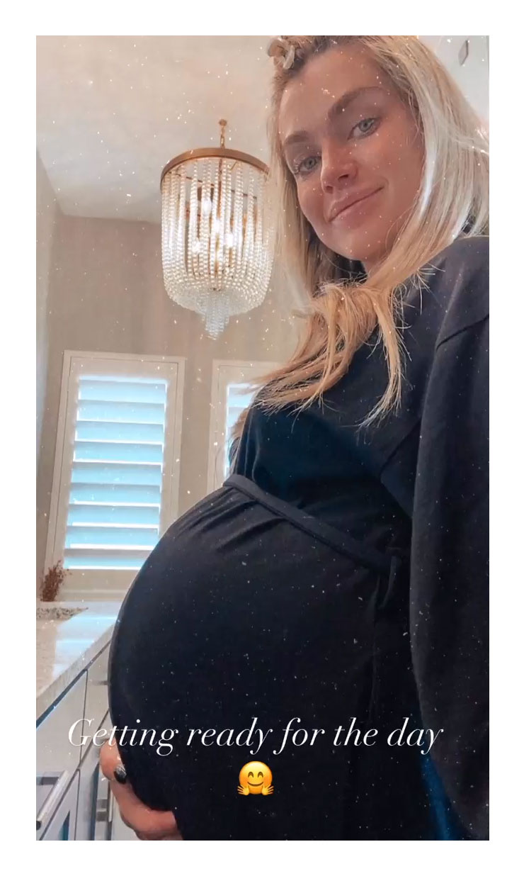 Lindsay Arnold Cusick Pregnant Getting Read For The Day