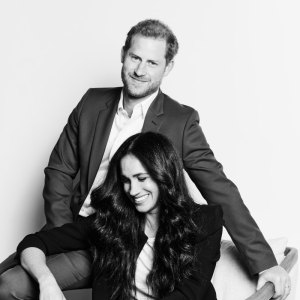 Megan Markle and Prince Harry Share 1st Official Portrait Since Stepping Down as Senior Royals
