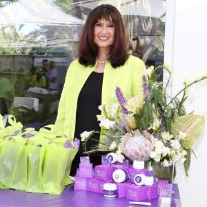 Oli Scarlato EcoLuxe Lounge