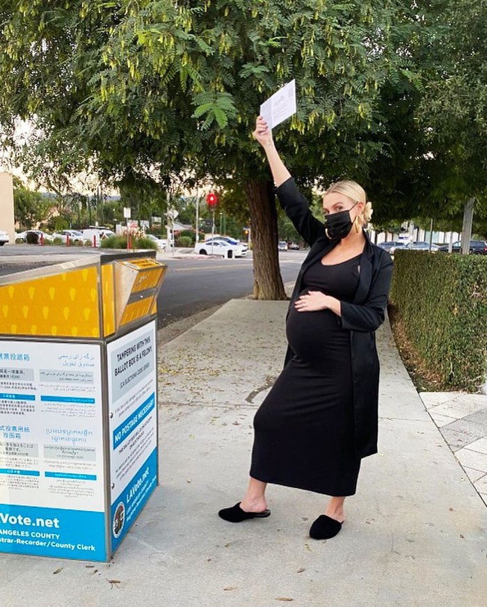 Pregnant Ashlee Simpson Shows Baby Bump While Voting