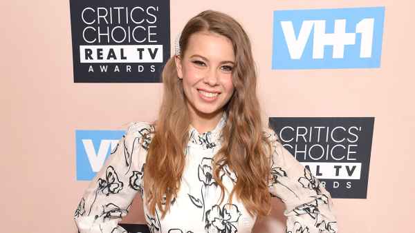 Pregnant Bindi Irwin Shows Baby Bump Progress