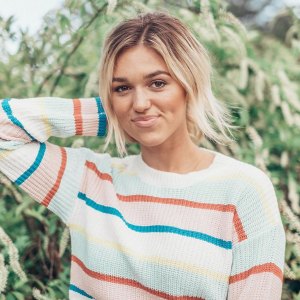 Pregnant Sadie Robertson 'Cried a Lot' During 'Dark' Coronavirus Battle