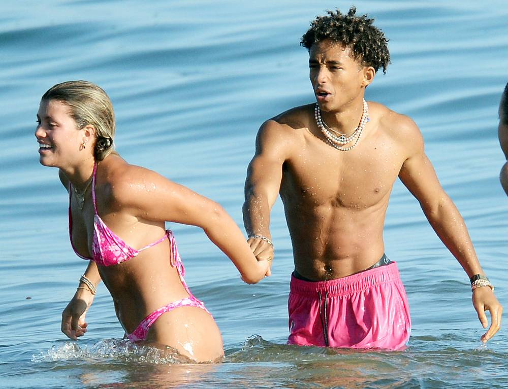 Sofia Richie and Jaden Smith Holding Hands at the beach Sofia Richie and Jaden Smith Are Just Really Good Friends Amid Dating Rumors