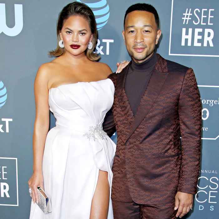 The Voice Cast Is Rallying Around Chrissy Teigen John Legend After They Lose Baby No 3