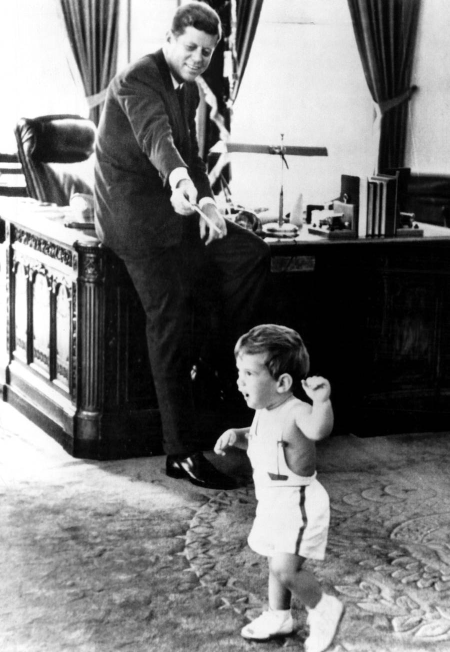 01 Child White House JFK John F Kennedy Jr Life in Photos
