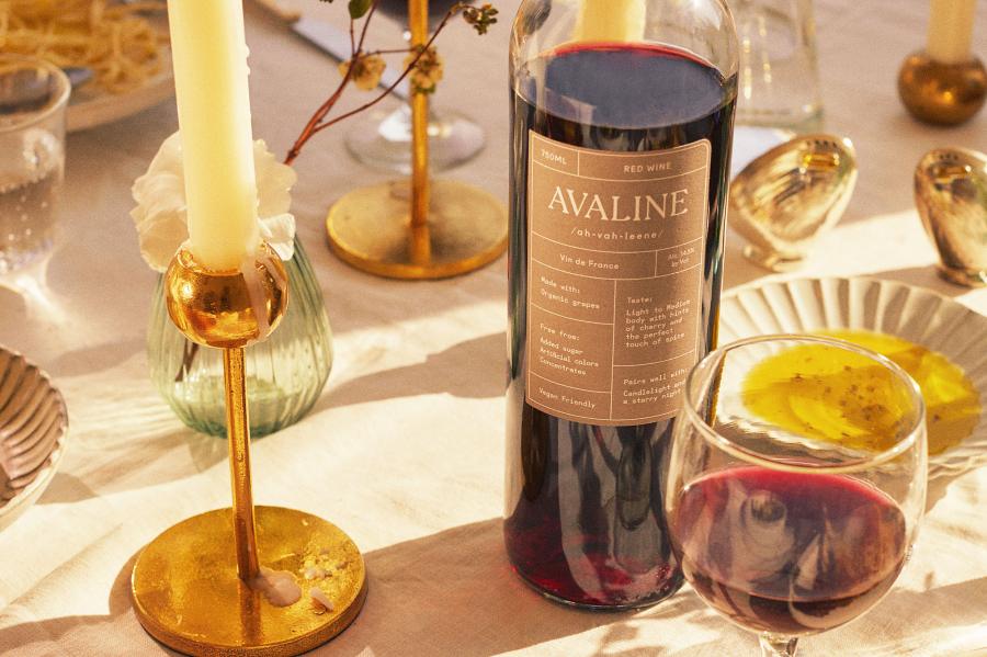 Avaline Wine Us Weekly Issue 46 Buzzzz-o-Meter