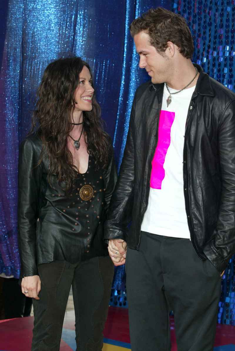 Alanis Morissette and Ryan Reynolds Hollywood Couples Who Called Off Their Engagement