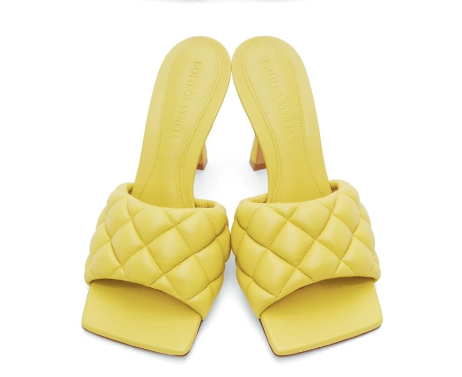 Bottega Veneta Padded Sandals Us Weekly Issue 48 Buzzzz-o-Meter