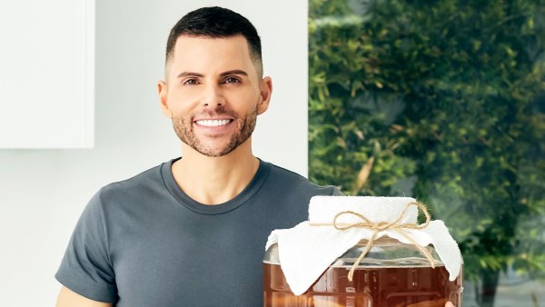 GT Living Foods Founder GT Dave Gives Behind-the-Scenes Look at 1 of Our Favorite Kombucha Brands