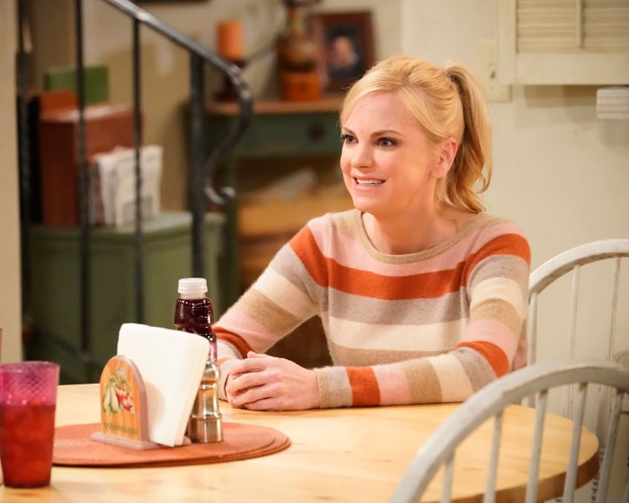 How Mom Wrote Off Anna Faris Character in Season 8 Premiere