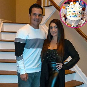 Jersey Shore Pregnant Deena Cortese Reveals Sex of 2nd Child With Christopher Buckner Halloween Cake