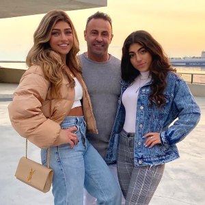 Joe Giudice Attempts TikTok Dance With Daughters Gia and Melania During Reunion