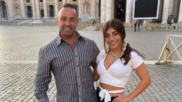 Joe Giudice Reunites With His Daughters for 1st Time in Nearly 1 Year