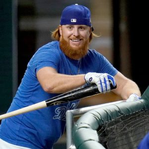 Justin Turner Apologizes for Celebrating With Coronavirus After World Series Win
