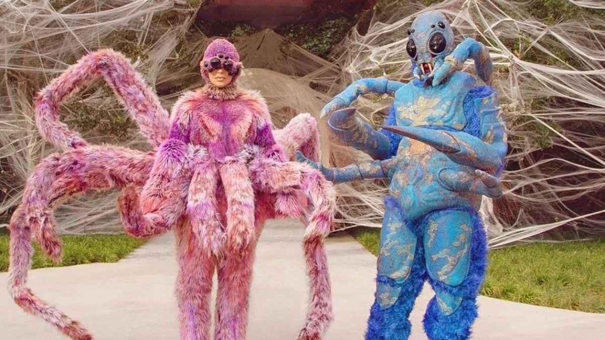 how to dress as kanye for halloween Kanye West Halloween Costume (P.2) : r/WestSubEver