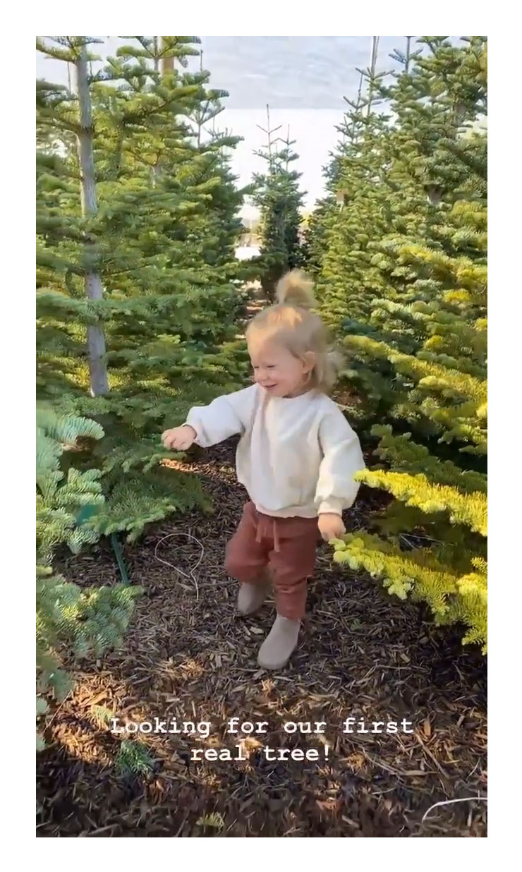 Lauren Burnham Defends Christmas Tree Shopping With Daughter Following Arie Luyendyk Jr COVID Diagnosis