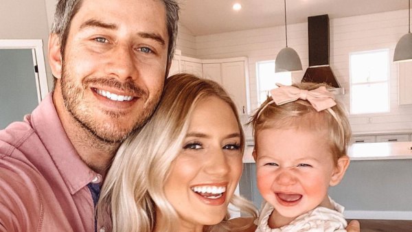 Lauren Burnham Defends Christmas Tree Shopping With Daughter Following Arie Luyendyk Jr COVID Diagnosis