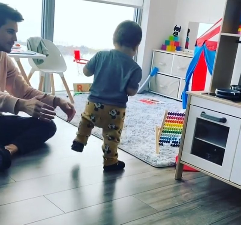 See Robbie Amell More Stars Watch Their Babies 1st Steps