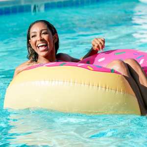 Tayshia Adams Floating In The Pool on The Bachelorette Tayshia Adams Reveals She Nearly Turned Down Being on The Bachelorette