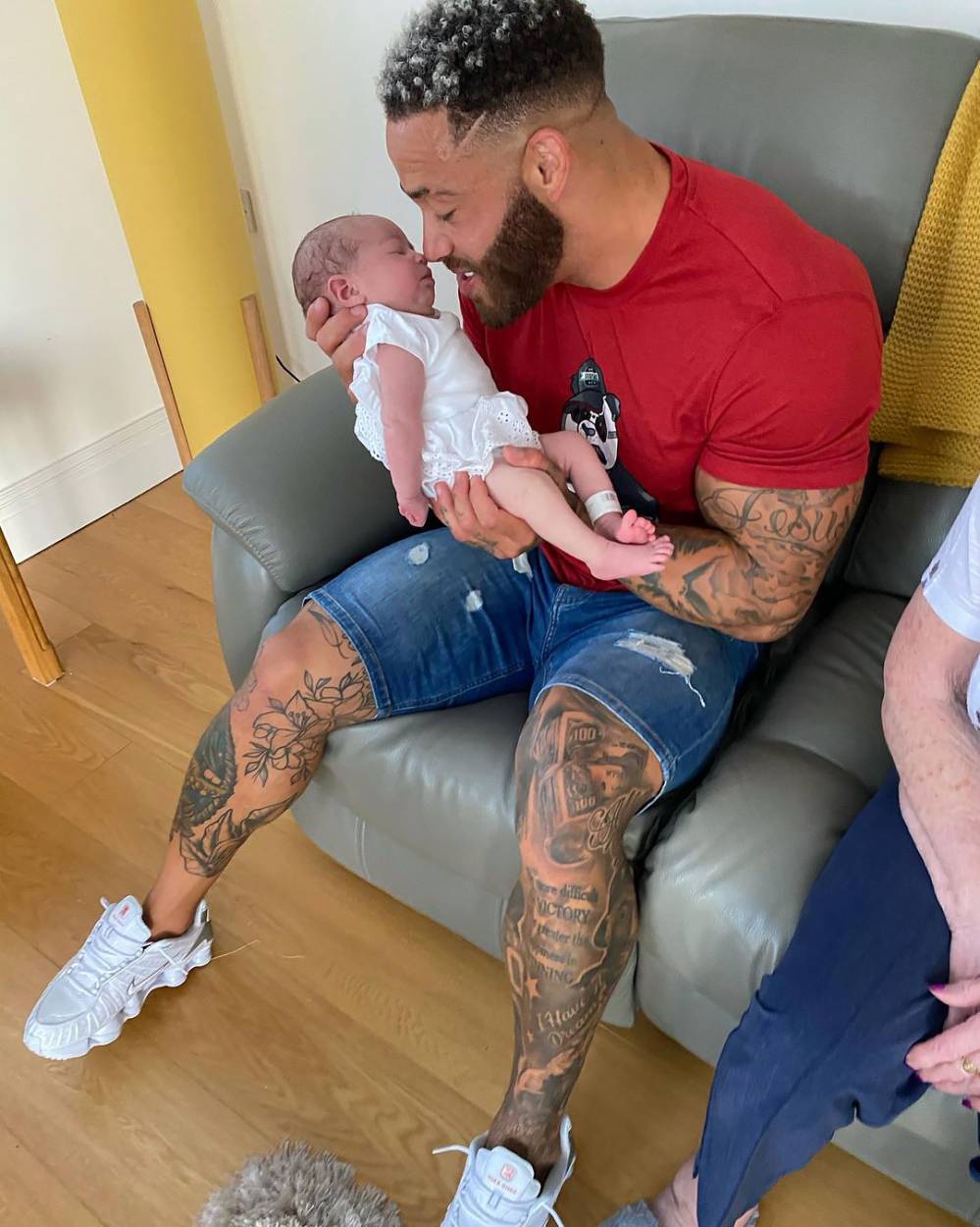 The Challenge Ashley Cain Asks Bone Marrow Donor Save Baby Life After Leukemia Diagnosis