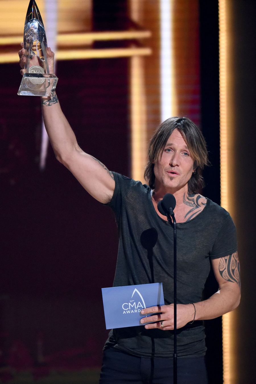 Who Is Presenting CMA Awards 2020