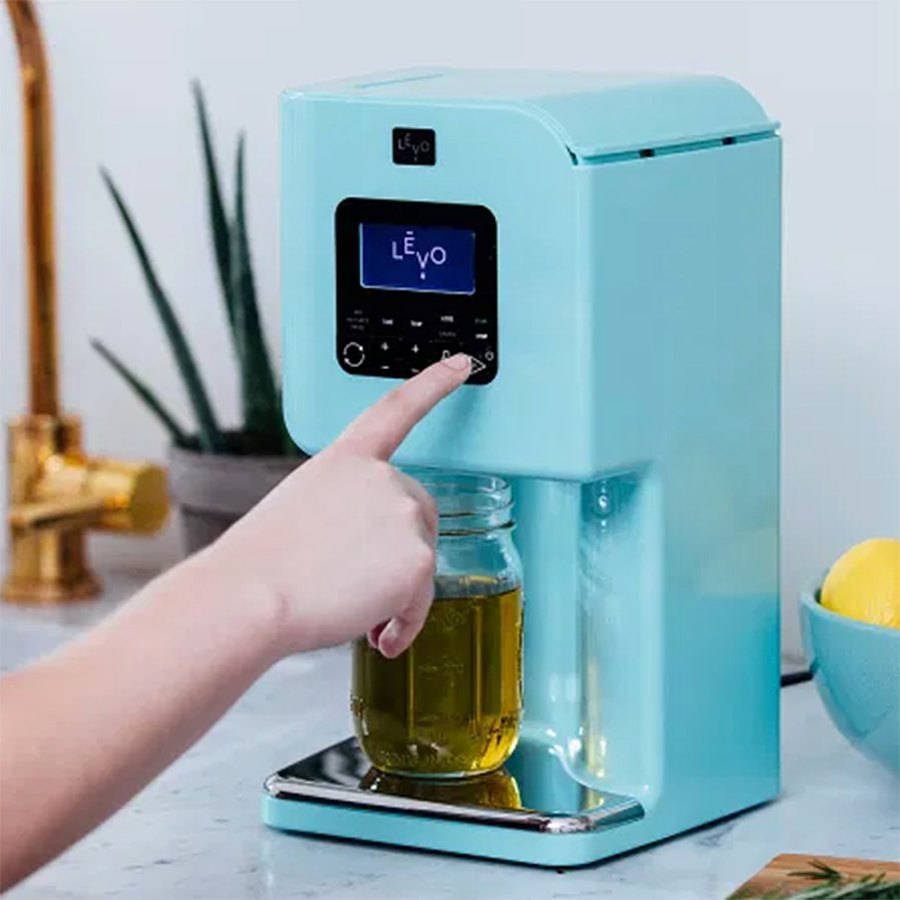 levo-ii-mom-holiday-gifts