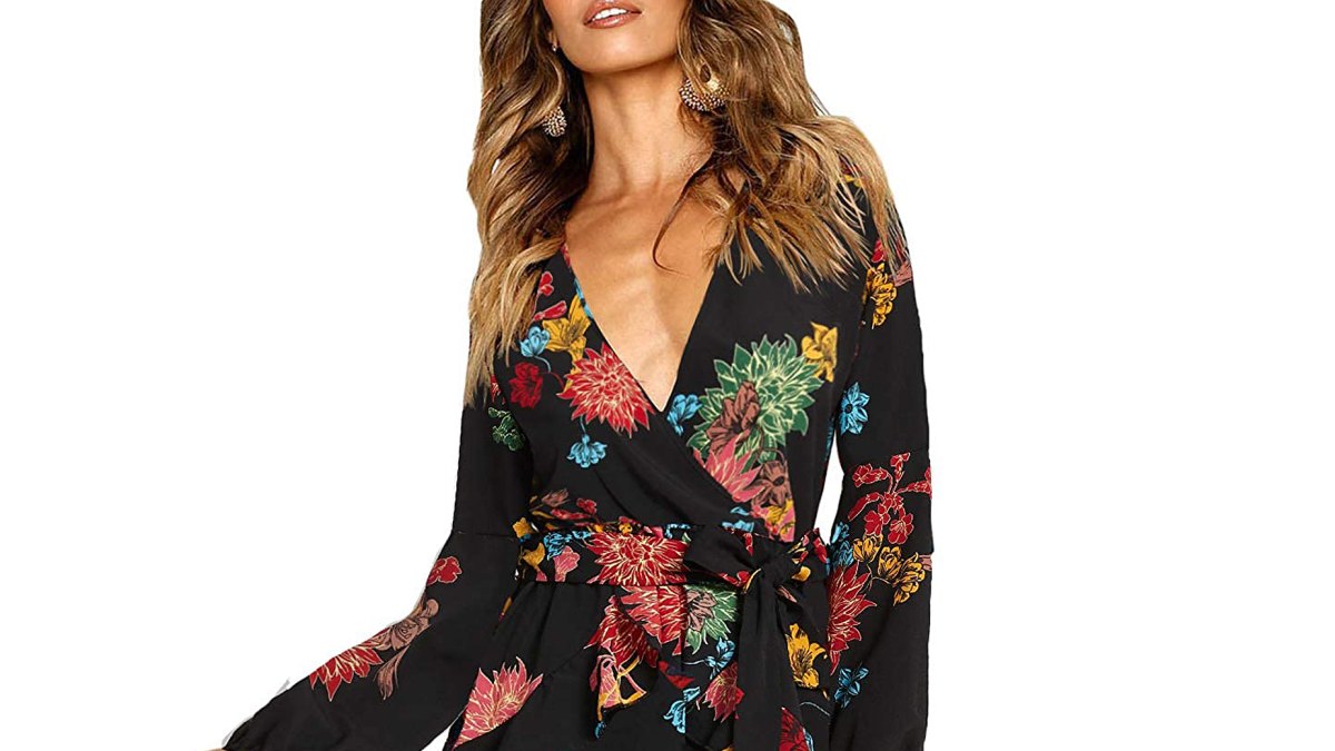 uguest Long Sleeve V-Neck Dress