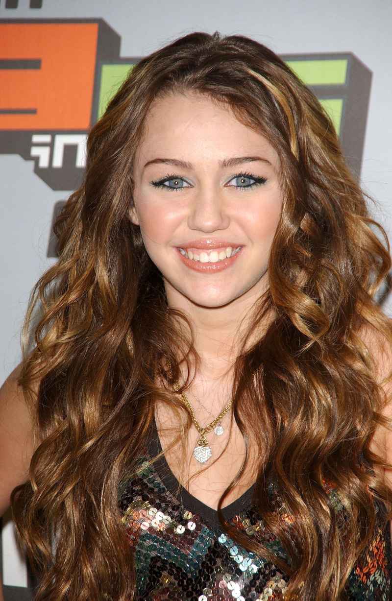 2 Dec 2006 Brunette Waves Miley Cyrus Hair Evolution Over the Years