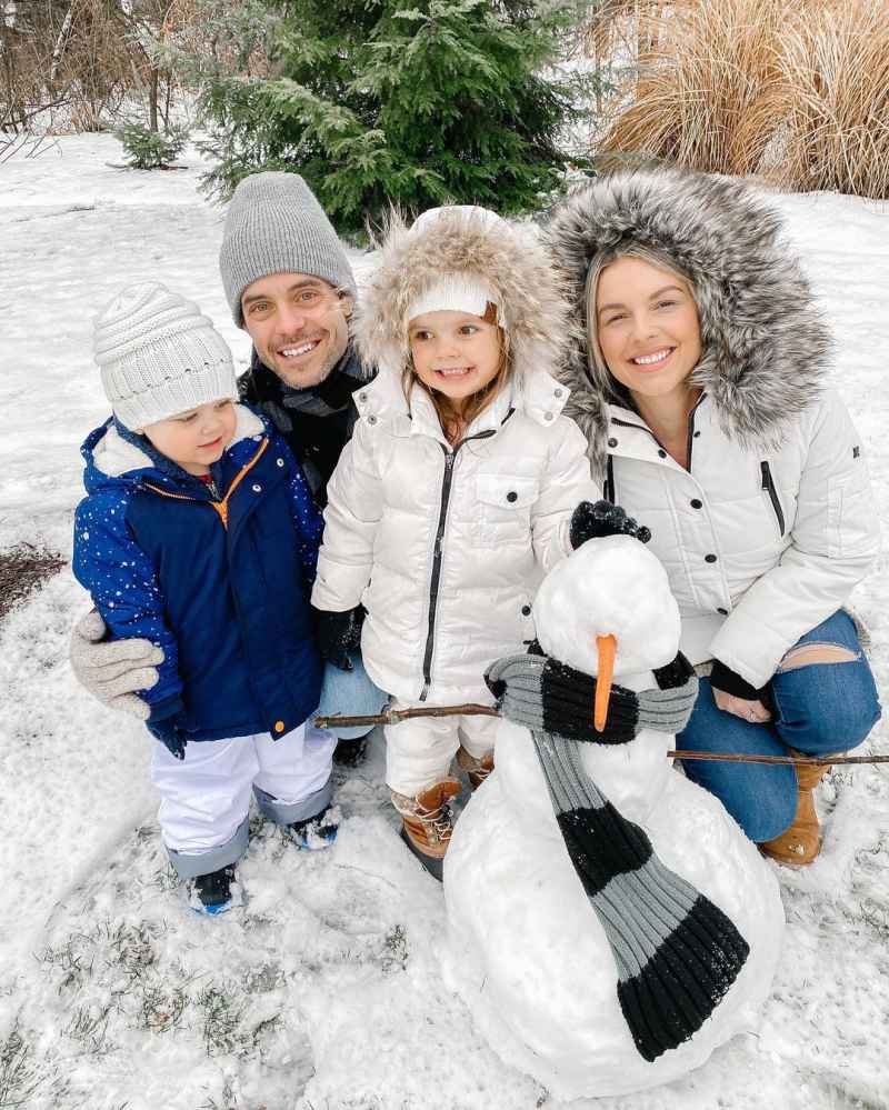 Ali Fedotowsky family in snow