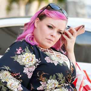 Catelynn Lowell With Pink Hair In 2017 Catelynn Lowell Wants One More Baby After Suffering Miscarriage