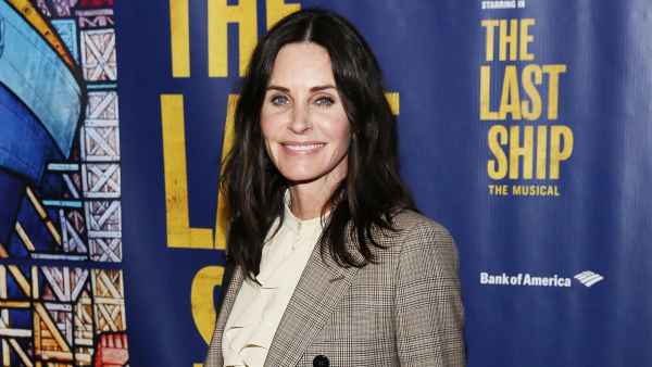 Courteney Cox Shares Gross Truth of Friends Raw Turkey Gag