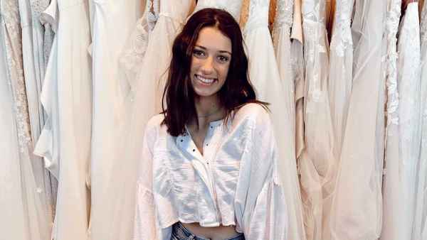 Duck Dynasty's Bella Robertson Shares Pics From Wedding Dress Shopping