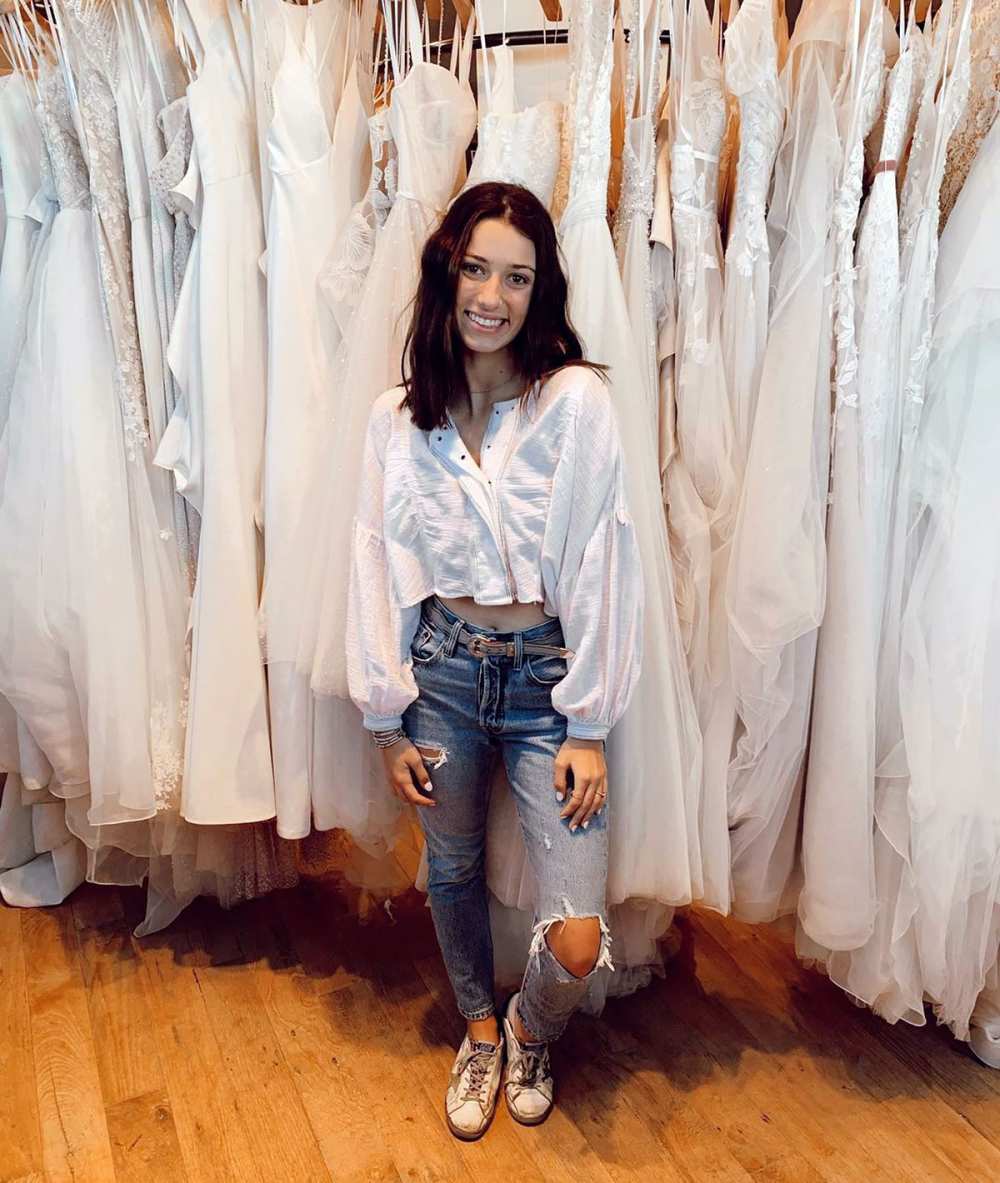 Duck Dynasty's Bella Robertson Shares Pics From Wedding Dress Shopping