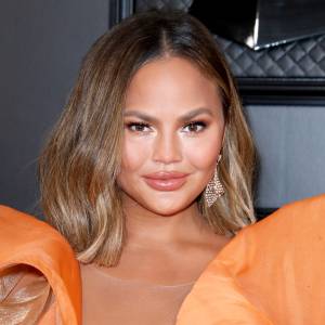 Fans Compare Chrissy Teigen's Haircut to Jennifer Aniston's 'The Rachel'